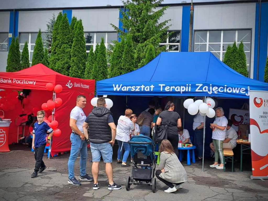 Hrubieszów: Mundurowy Dzień Dziecka. Piana party na HOSiR [ZDJĘCIA]