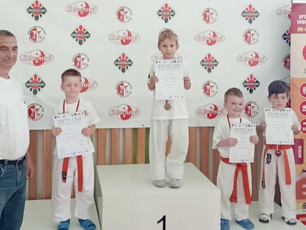 Dziewięć medali Mistrzostw Polski młodych sportowców! [ZDJĘCIA]