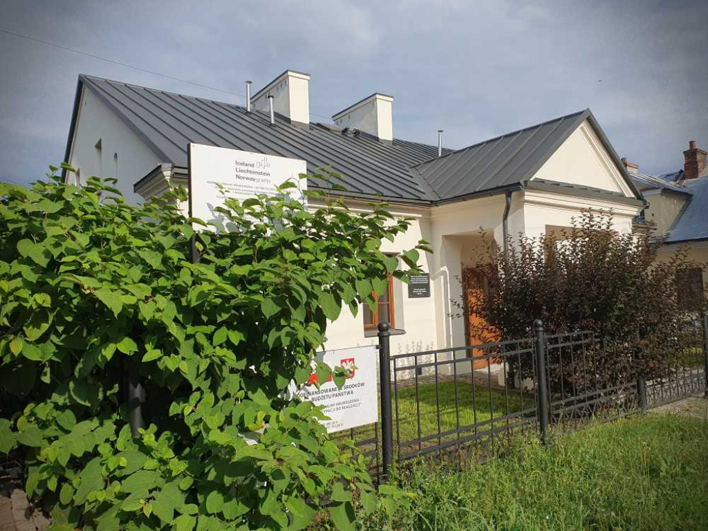 Gdzieś w Hrubieszowie... Remont dworku przy ul. Staszica [ZDJĘCIA]