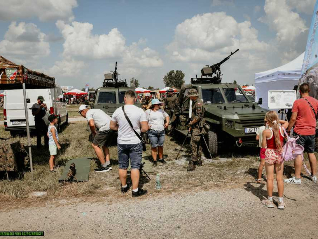 Hrubieszowscy zwiadowcy na pokazach lotniczych [ZDJĘCIA]