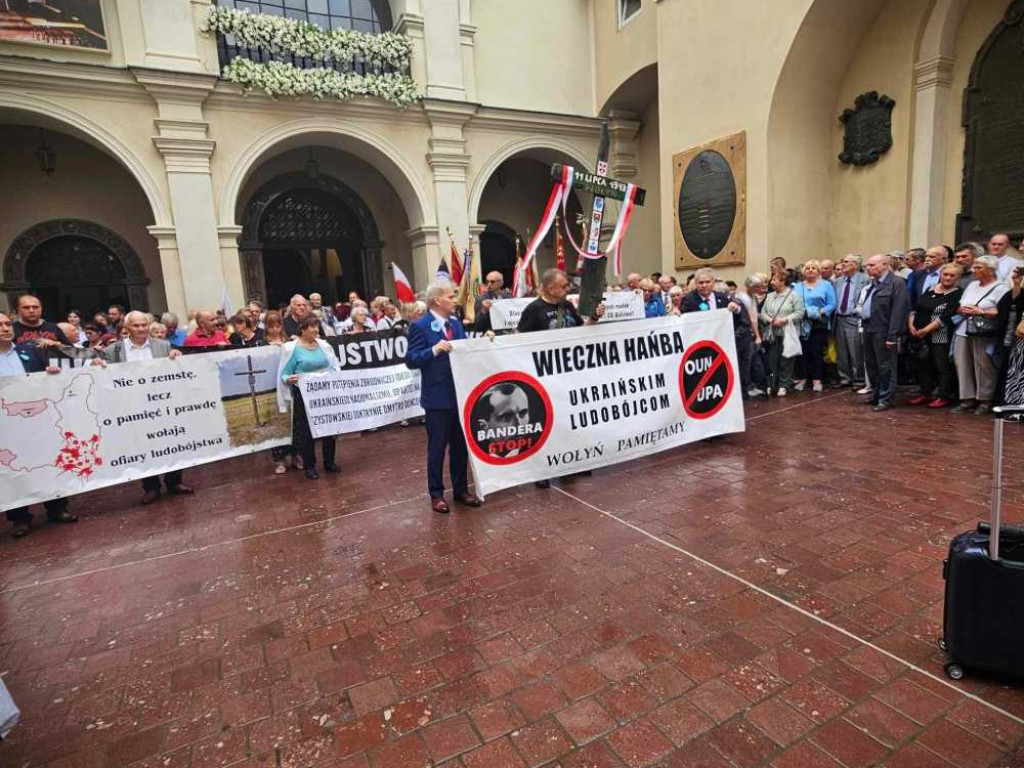 Hrubieszowski Zespół Hubal wystąpił na Jasnej Górze [ZDJĘCIA]