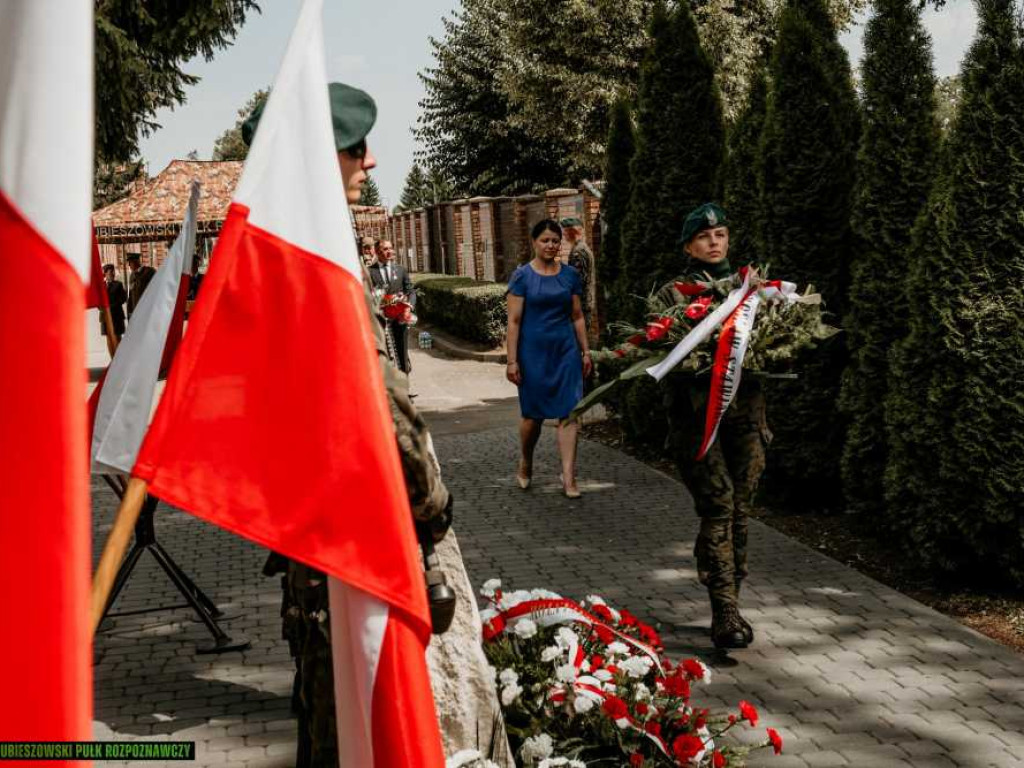 Hrubieszowscy zwiadowcy uczcili 104 rocznicę powstania 2 Pułku Strzelców Konnych i pamięć pomordowanych [ZDJĘCIA]