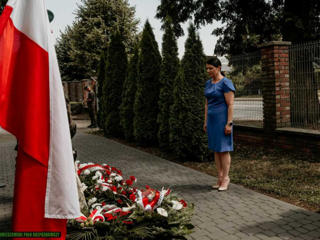 Hrubieszowscy zwiadowcy uczcili 104 rocznicę powstania 2 Pułku Strzelców Konnych i pamięć pomordowanych [ZDJĘCIA]