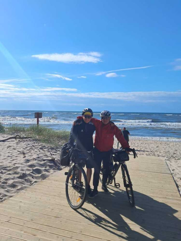 Z Rozkoszówki rowerami dookoła Polski. Ojciec z synem przemierzyli 2770 km [ZDJĘCIA]