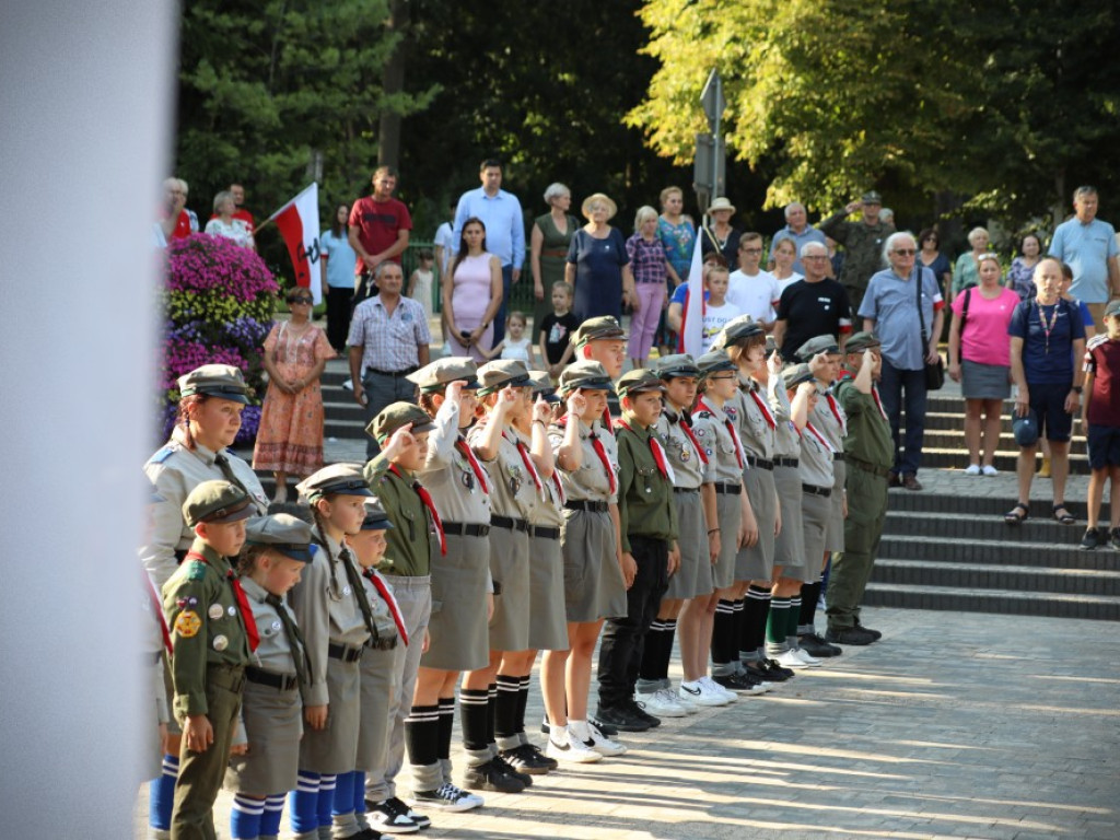 Hrubieszów: Uczczono rocznicę wybuchu Powstania Warszawskiego [ZDJĘCIA]