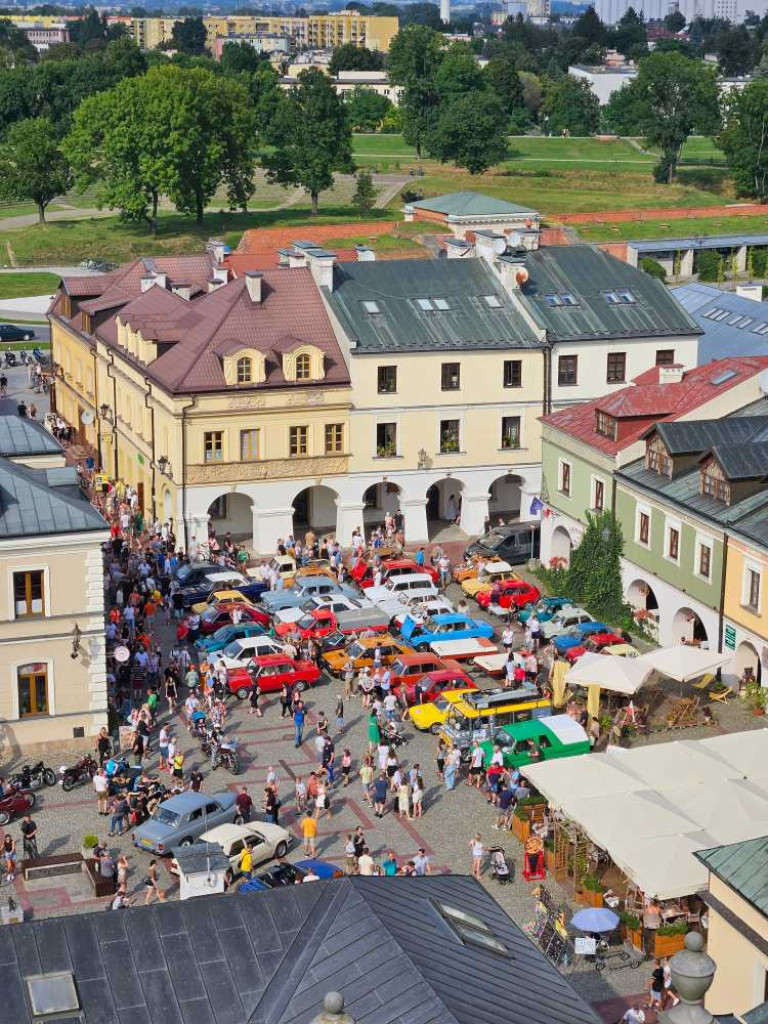 Klasyki na ulicach Zamościa! 3 Zlot Pojazdów Zabytkowych Roztoczańskiego Muzeum PRL już wkrótce [ZDJĘCIA]