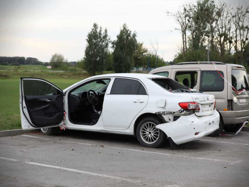 Gdzieś w Hrubieszowie... Zniszczone auta... [ZDJĘCIA]
