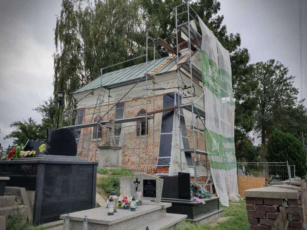 Hrubieszów: Remont kaplicy cmentarnej [ZDJĘCIA]