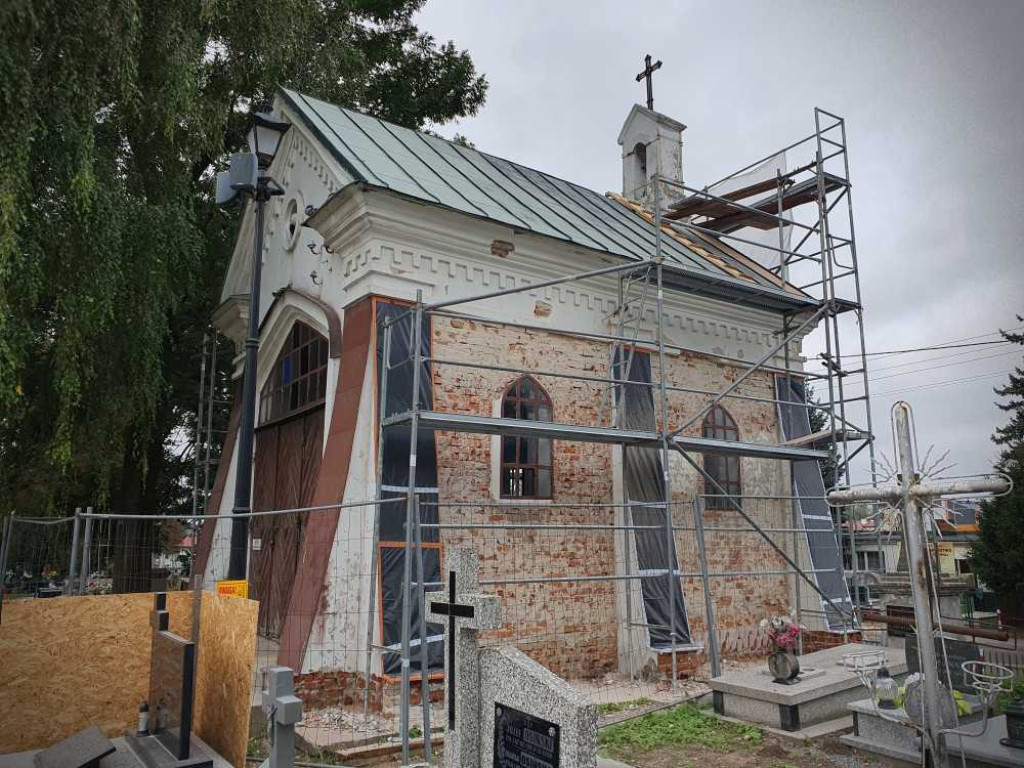 Hrubieszów: Remont kaplicy cmentarnej [ZDJĘCIA]