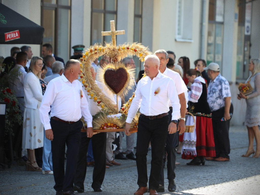 Hrubieszów: Jubileusz Obrazu Matki Bożej Sokalskiej i miejskie dożynki [ZDJĘCIA]