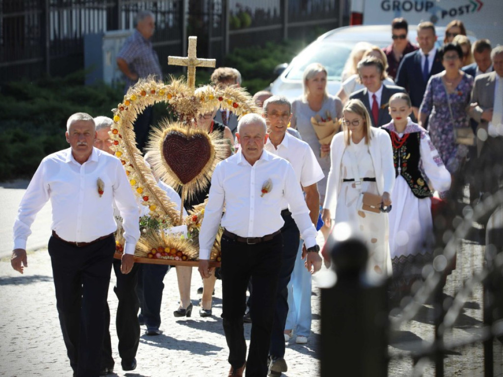 Hrubieszów: Jubileusz Obrazu Matki Bożej Sokalskiej i miejskie dożynki [ZDJĘCIA]