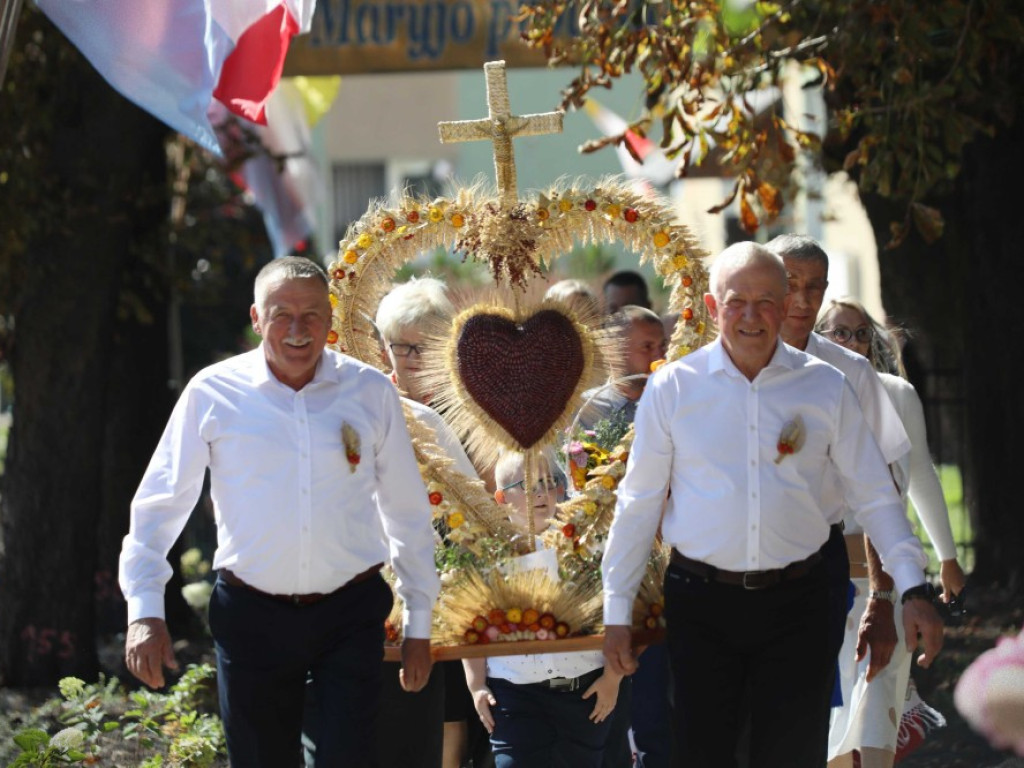 Hrubieszów: Jubileusz Obrazu Matki Bożej Sokalskiej i miejskie dożynki [ZDJĘCIA]