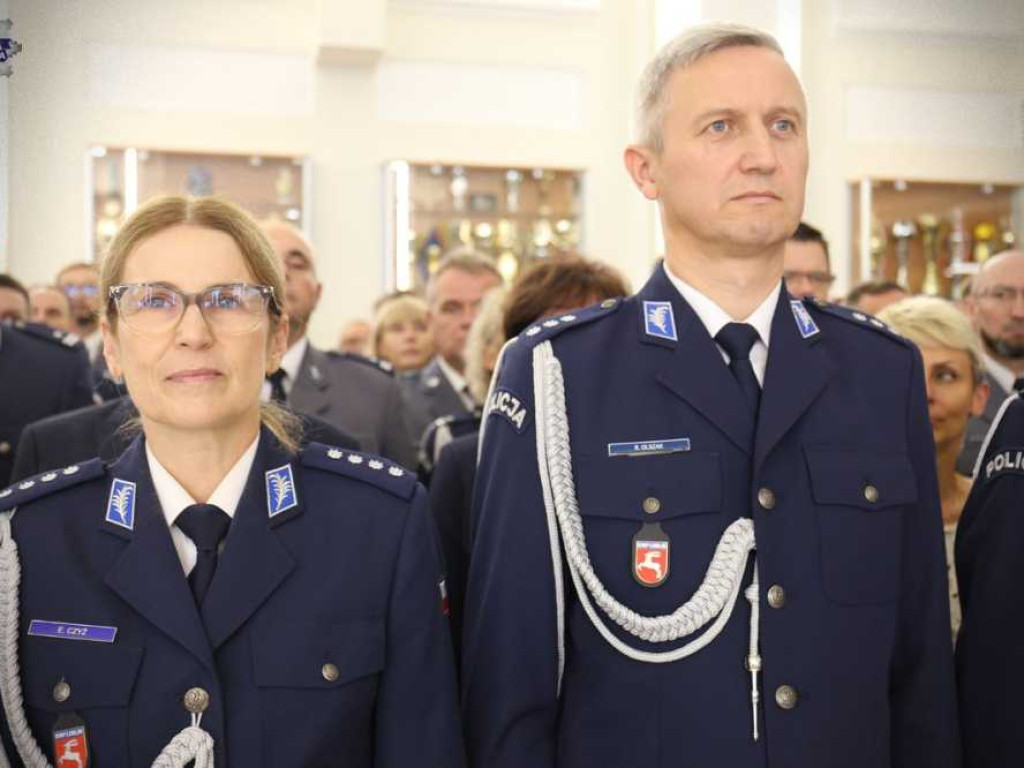 Ślubowanie nowych funkcjonariuszy. Zasilą również szeregi hrubieszowskiej komendy [ZDJĘCIA]