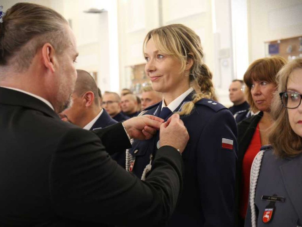 Ślubowanie nowych funkcjonariuszy. Zasilą również szeregi hrubieszowskiej komendy [ZDJĘCIA]