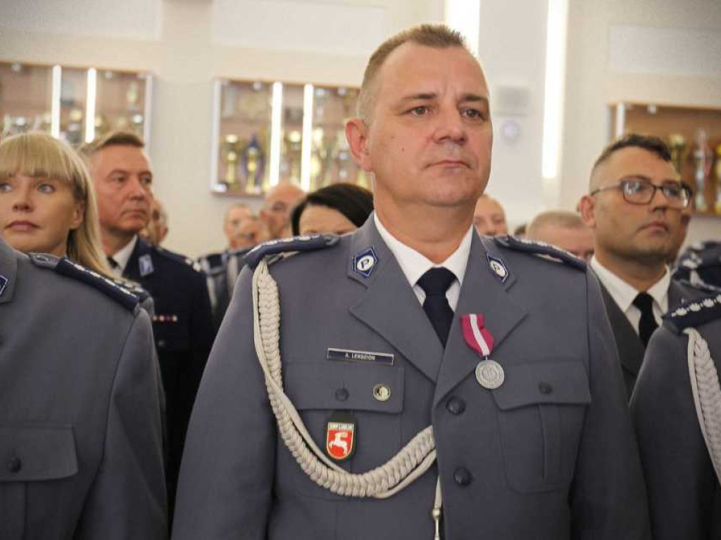 Ślubowanie nowych funkcjonariuszy. Zasilą również szeregi hrubieszowskiej komendy [ZDJĘCIA]