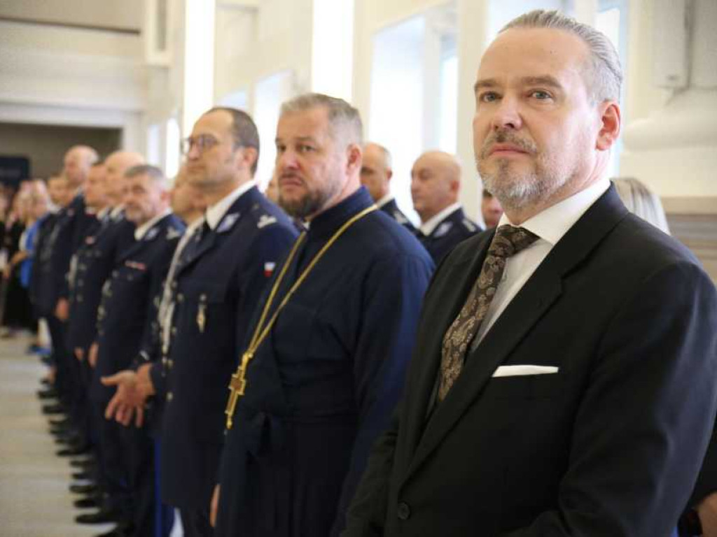 Ślubowanie nowych funkcjonariuszy. Zasilą również szeregi hrubieszowskiej komendy [ZDJĘCIA]