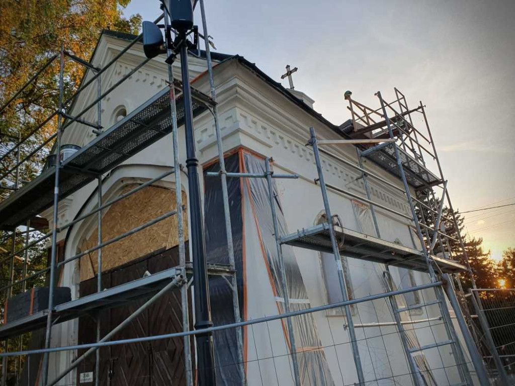 Remont kaplicy na hrubieszowskim cmentarzu [ZDJĘCIA]