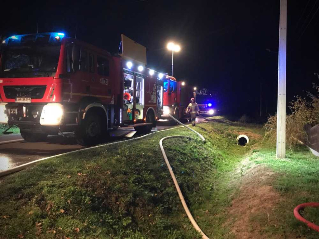Pożar domu w Mirczu. Zginęła starsza kobieta [ZDJĘCIA]