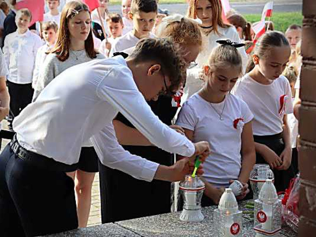 W hołdzie poległym w Rogalinie [ZDJĘCIA]