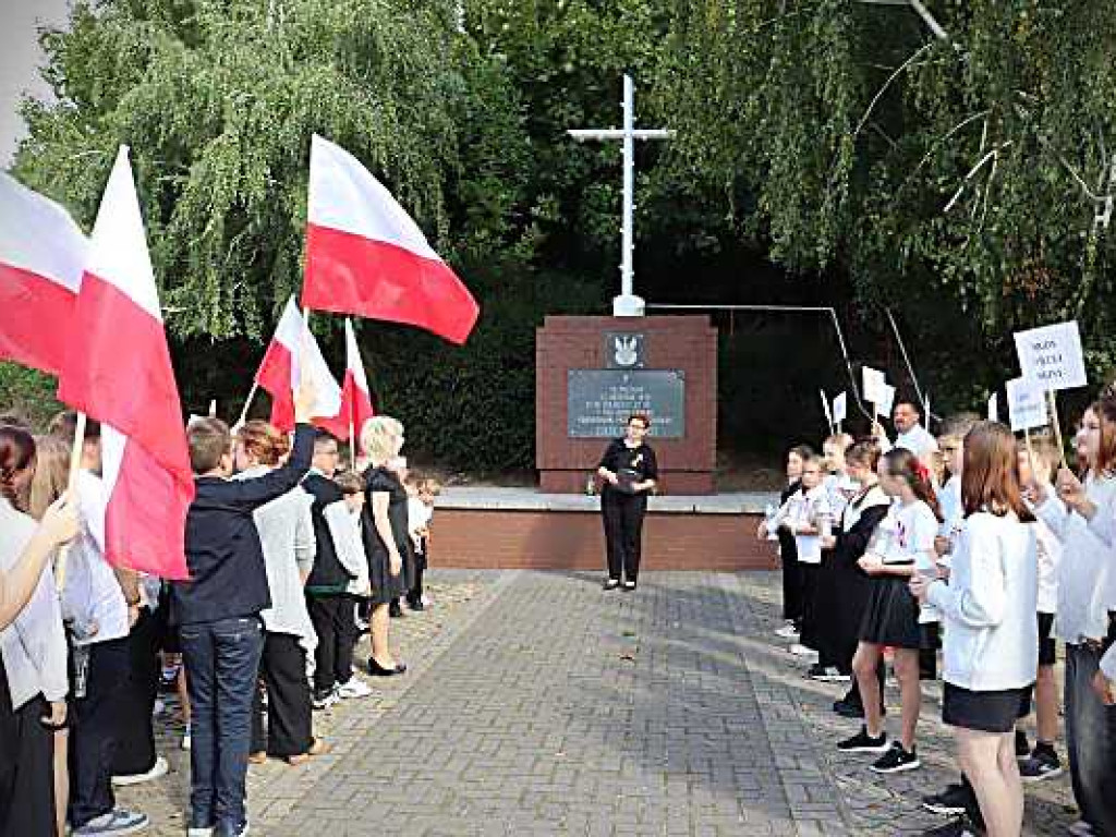 W hołdzie poległym w Rogalinie [ZDJĘCIA]