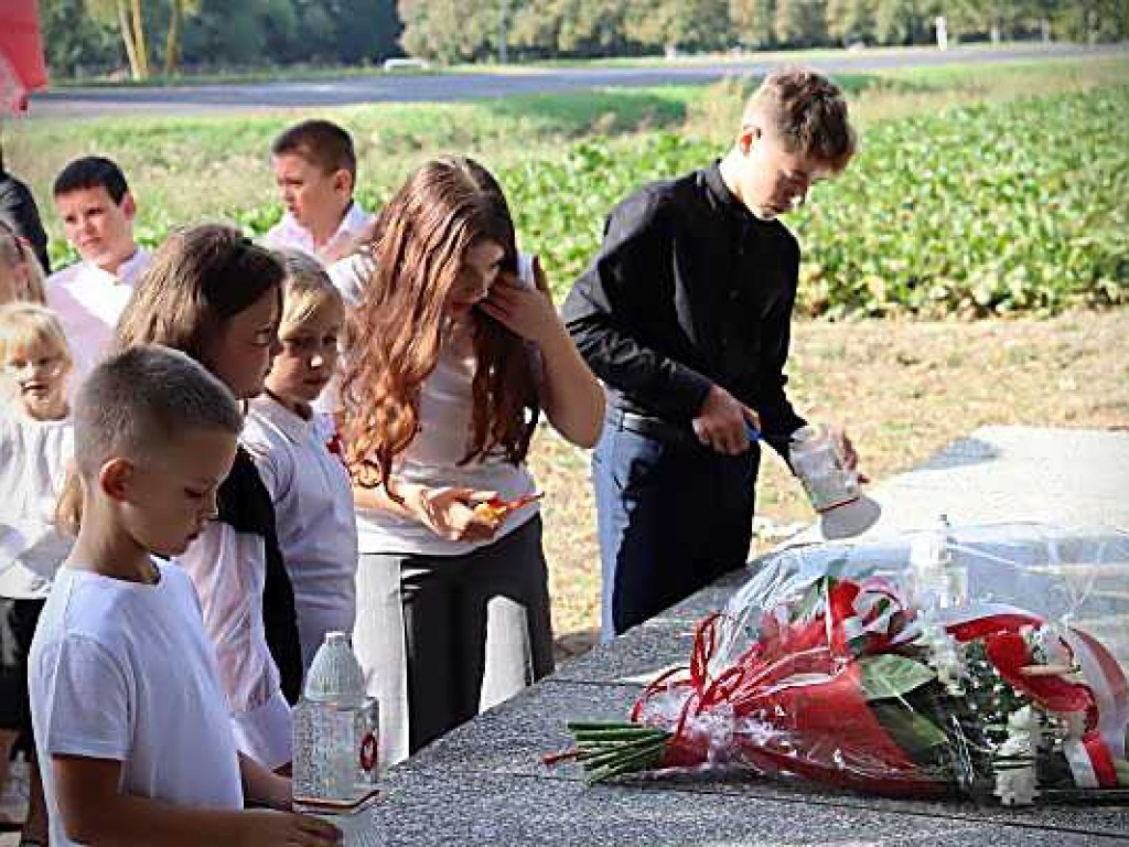 W hołdzie poległym w Rogalinie [ZDJĘCIA]