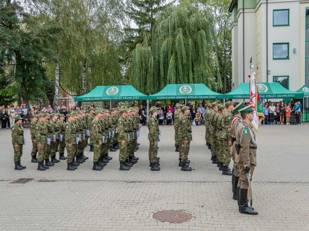 Ślubowanie nowo przyjętych funkcjonariuszy NOSG [ZDJĘCIA, WIDEO]