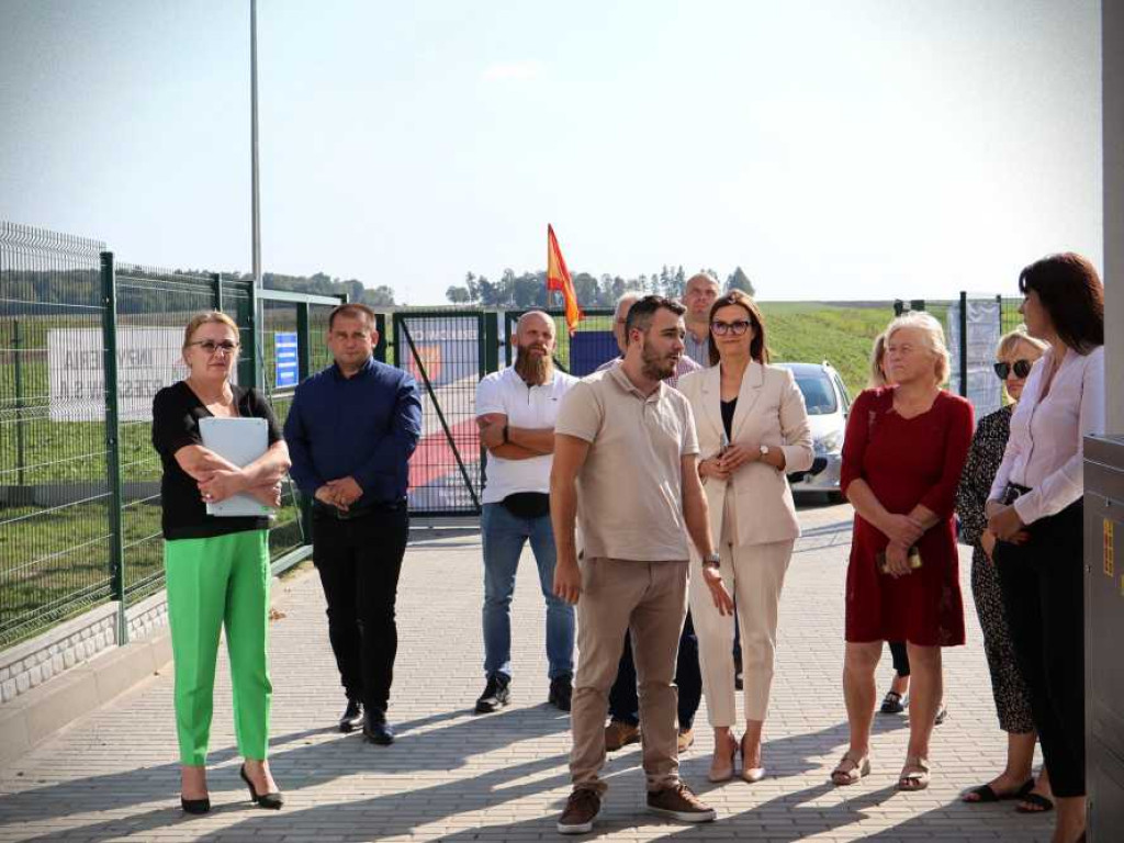 Nowa stacja uzdatniania wody w Sahryniu. Ma pierwszą w regionie paczkowarkę wody pitnej [ZDJĘCIA]