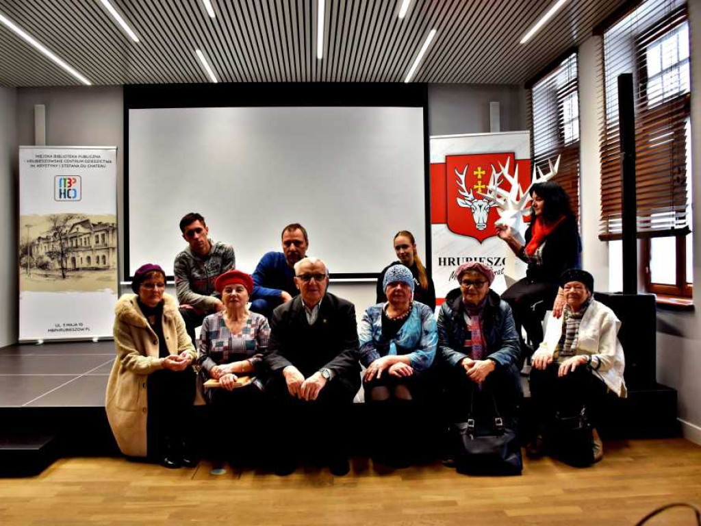 Hrubieszów: Seniorzy i wolontariusze nie próżnują! [ZDJĘCIA]