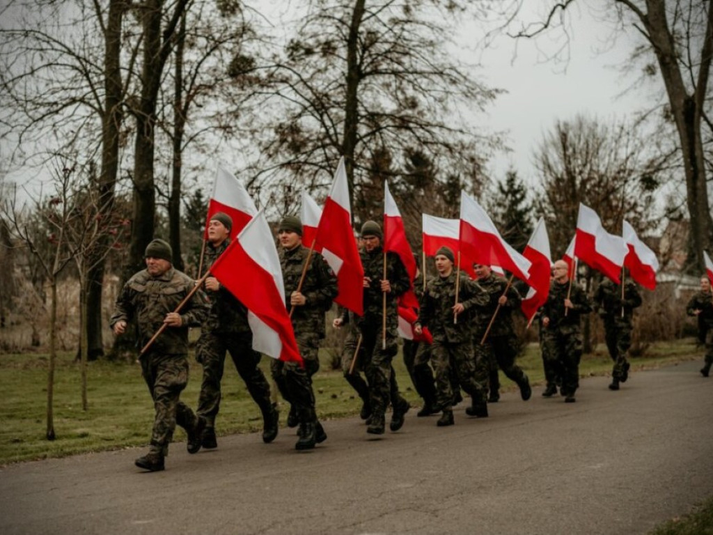 Hrubieszów uczcił na sportowo 106. rocznicę powrotu Polski na mapę świata [ZDJĘCIA]