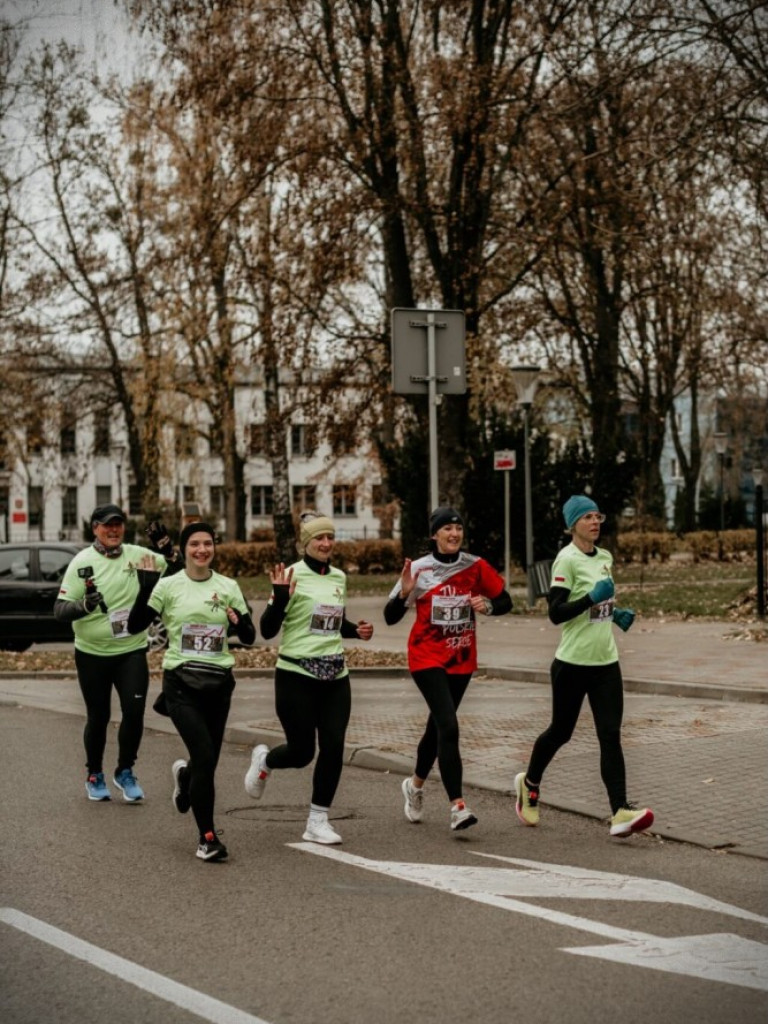 Hrubieszów uczcił na sportowo 106. rocznicę powrotu Polski na mapę świata [ZDJĘCIA]