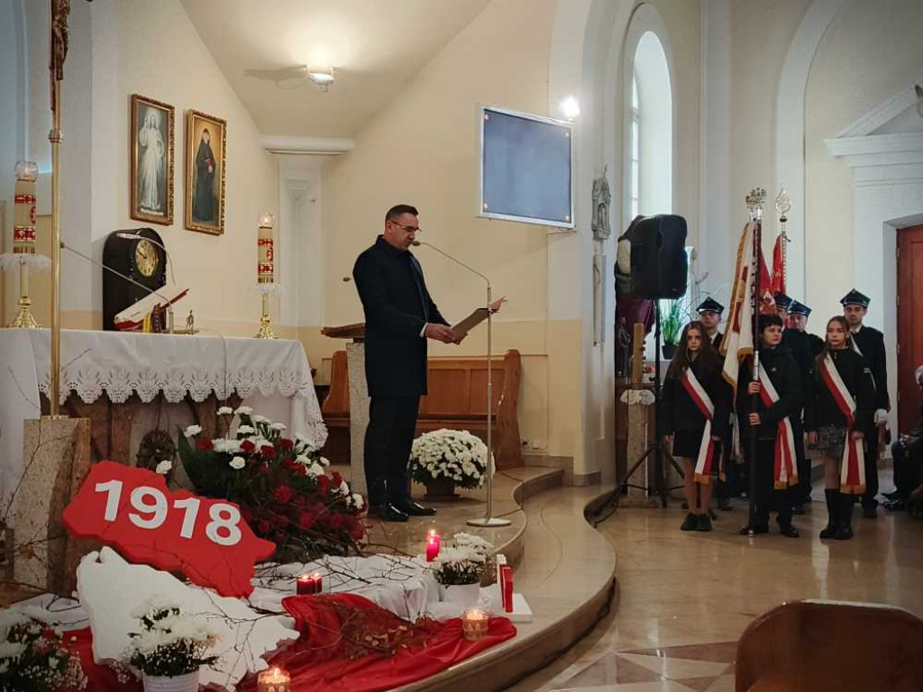 Uczniowie dla Niepodległej... [ZDJĘCIA, WIDEO]