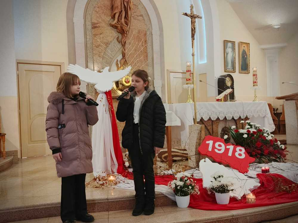 Uczniowie dla Niepodległej... [ZDJĘCIA, WIDEO]