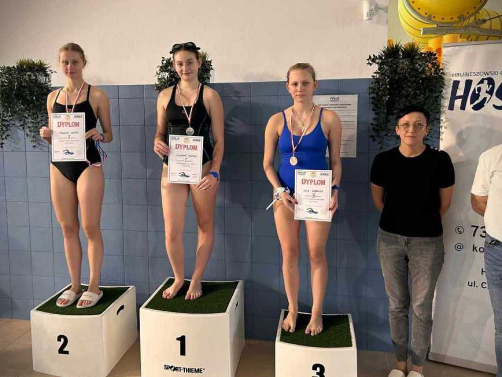 Hrubieszów wraca na pływacką mapę Polski! Za nami Powiatowe Mistrzostwa w Pływaniu [ZDJĘCIA]