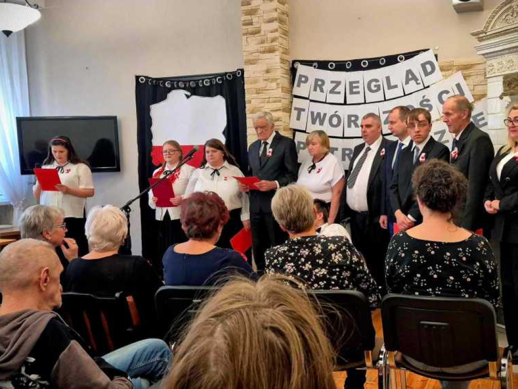Hrubieszów: Uczestnicy i seniorzy dla Niepodległej [ZDJĘCIA]