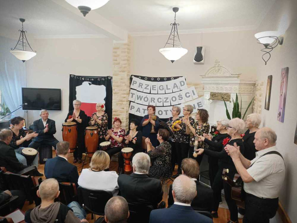 Hrubieszów: Uczestnicy i seniorzy dla Niepodległej [ZDJĘCIA]
