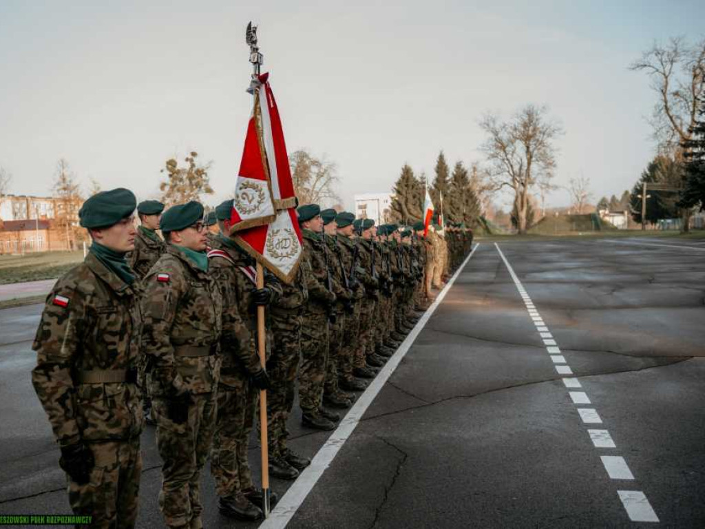 Hrubieszów: Wręczono broń [ZDJĘCIA]