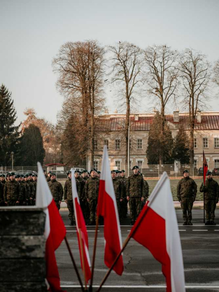 Hrubieszów: Wręczono broń [ZDJĘCIA]