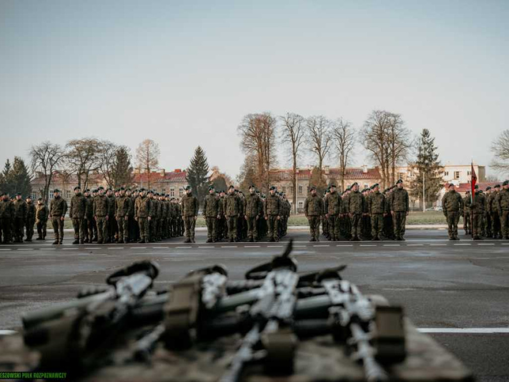 Hrubieszów: Wręczono broń [ZDJĘCIA]