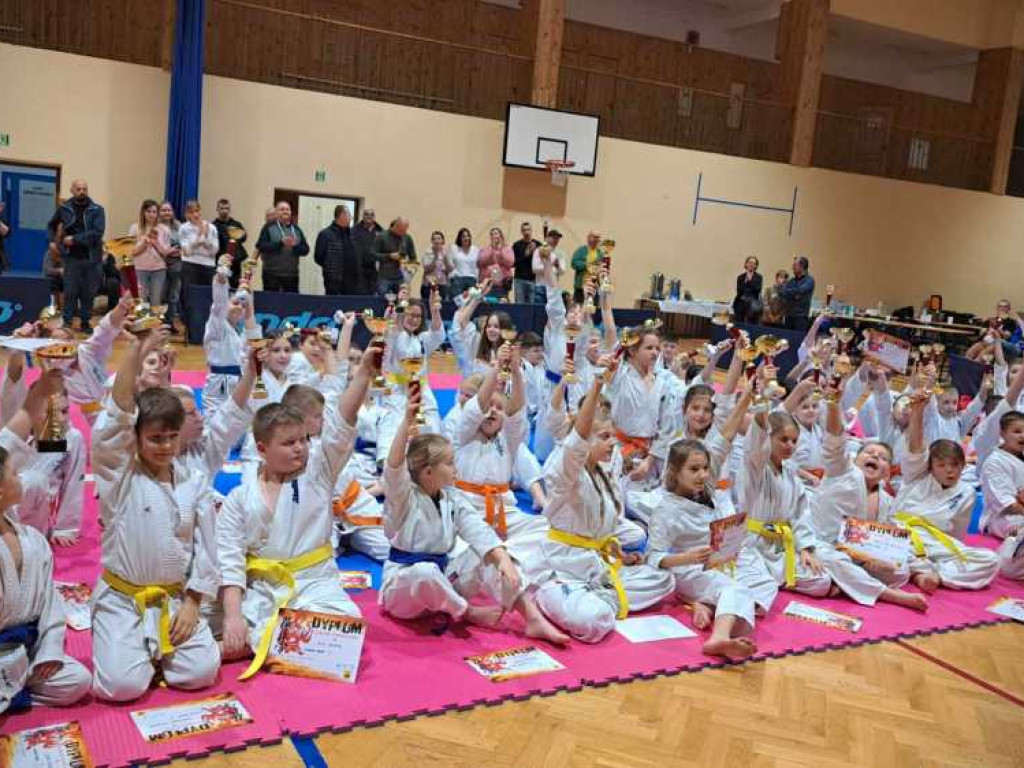 Najlepsza zawodniczka oraz 16 medali! [ZDJĘCIA]