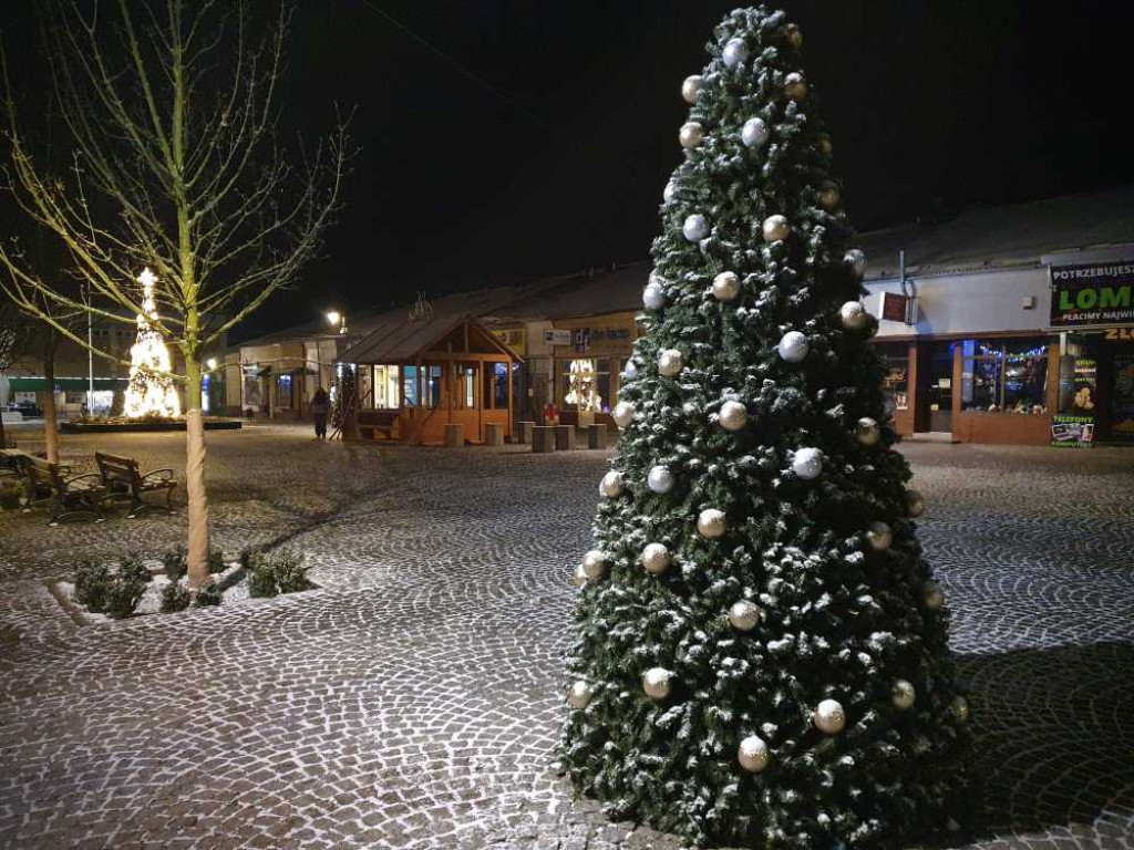 Gdzieś w Hrubieszowie... Przedświąteczny Rynek [ZDJĘCIA]