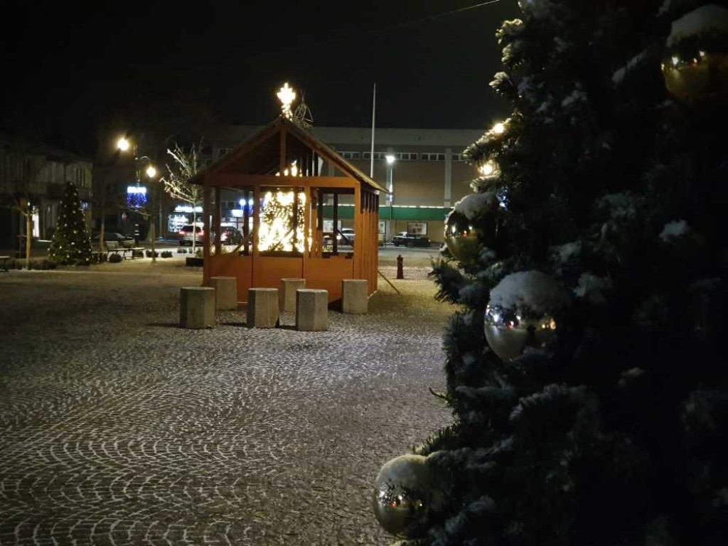 Gdzieś w Hrubieszowie... Przedświąteczny Rynek [ZDJĘCIA]