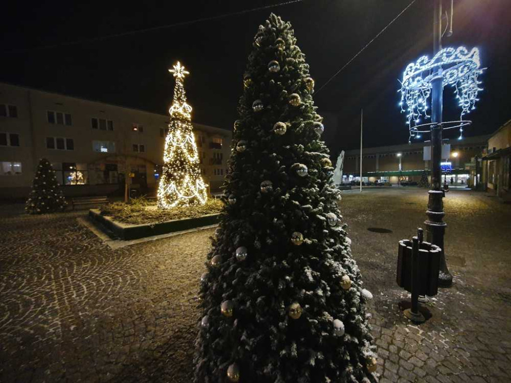 Gdzieś w Hrubieszowie... Przedświąteczny Rynek [ZDJĘCIA]