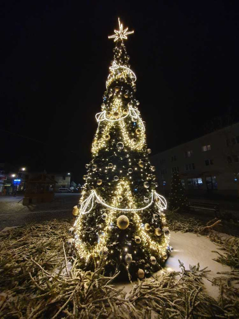 Gdzieś w Hrubieszowie... Przedświąteczny Rynek [ZDJĘCIA]