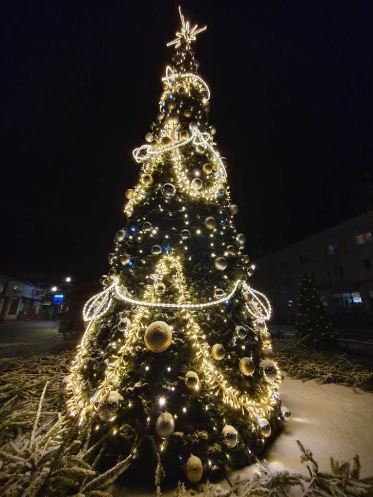 Gdzieś w Hrubieszowie... Przedświąteczny Rynek [ZDJĘCIA]