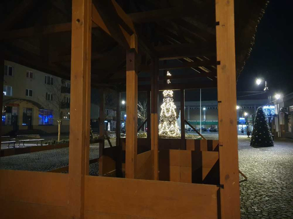 Gdzieś w Hrubieszowie... Przedświąteczny Rynek [ZDJĘCIA]