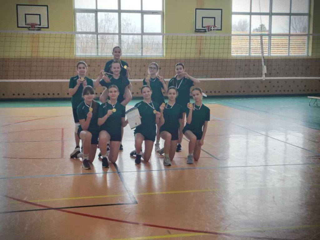 Dziewczęta i chłopcy z Dwójki najlepsi [ZDJĘCIA]