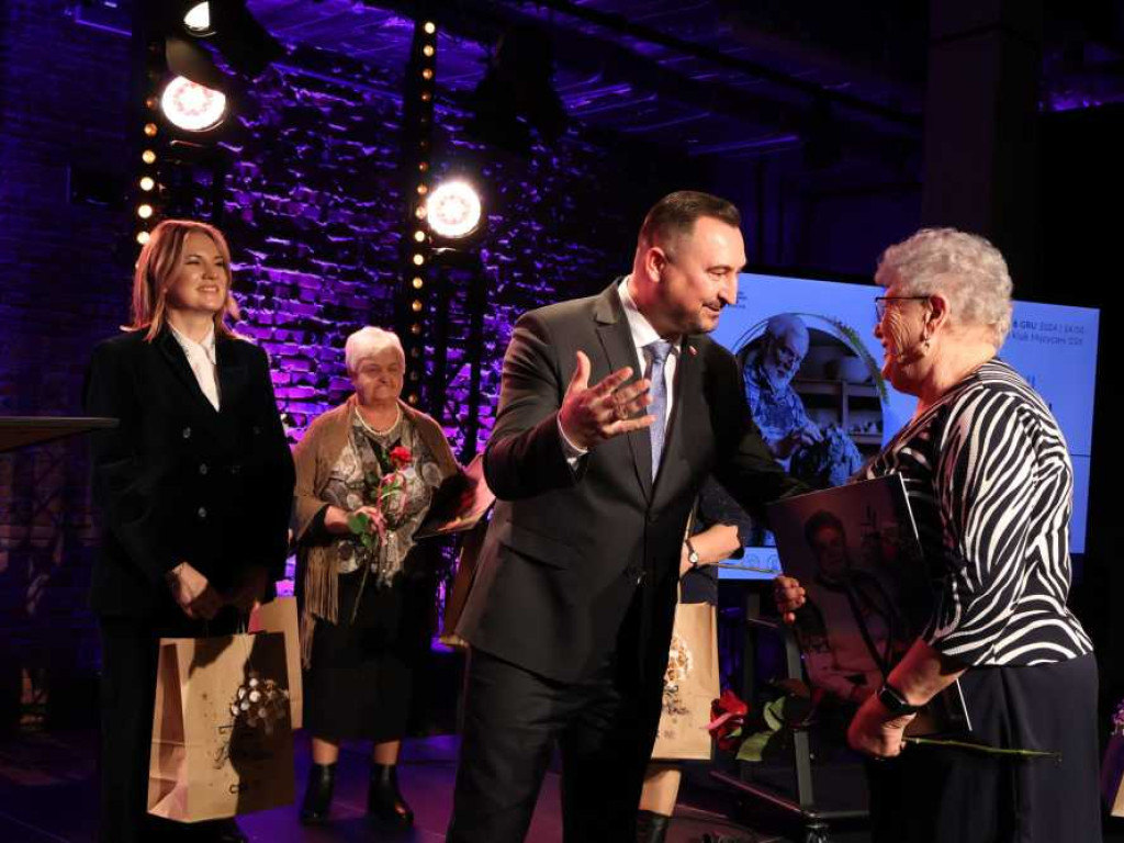 Laureatki w wojewódzkim konkursie! [ZDJĘCIA]