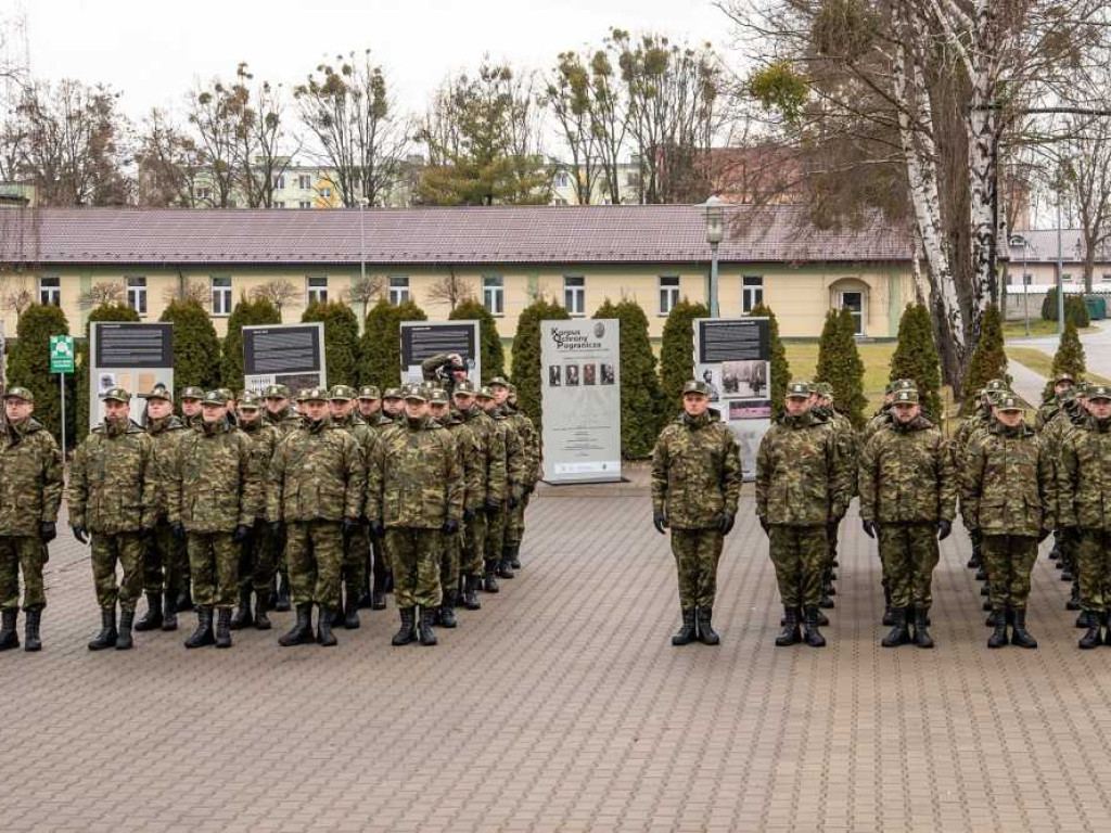 Ślubowanie nowo przyjętych funkcjonariuszy NOSG [ZDJĘCIA]