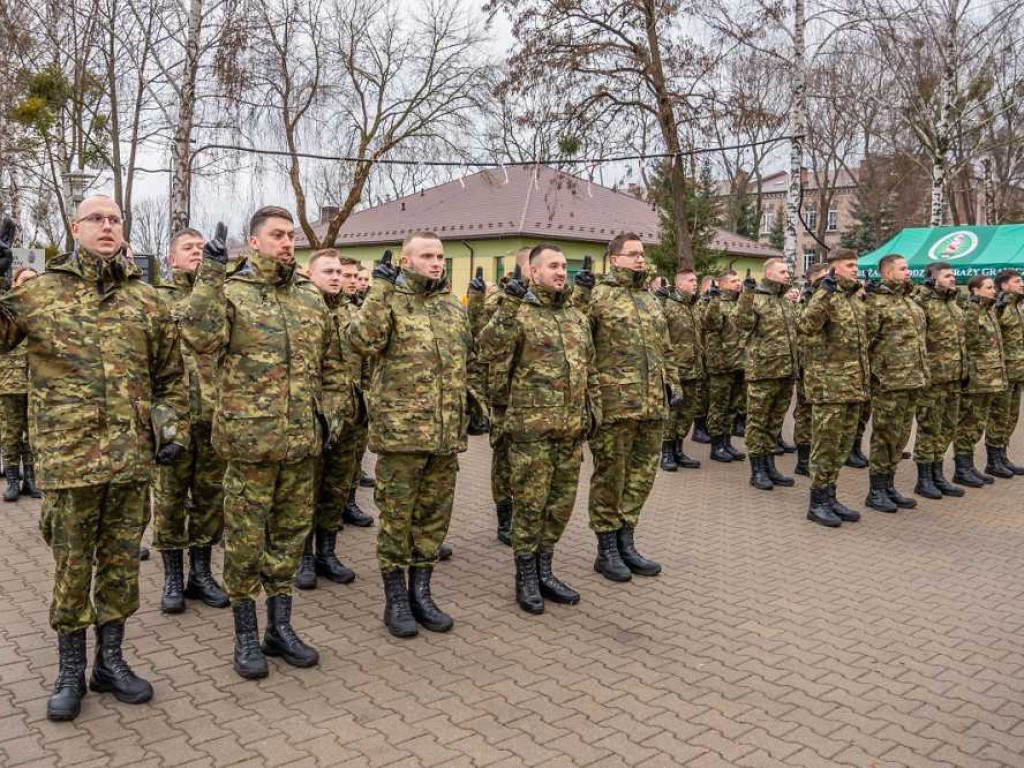 Ślubowanie nowo przyjętych funkcjonariuszy NOSG [ZDJĘCIA]