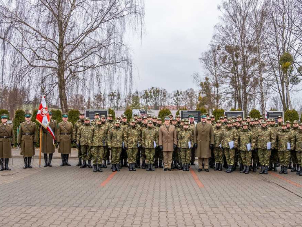 Ślubowanie nowo przyjętych funkcjonariuszy NOSG [ZDJĘCIA]